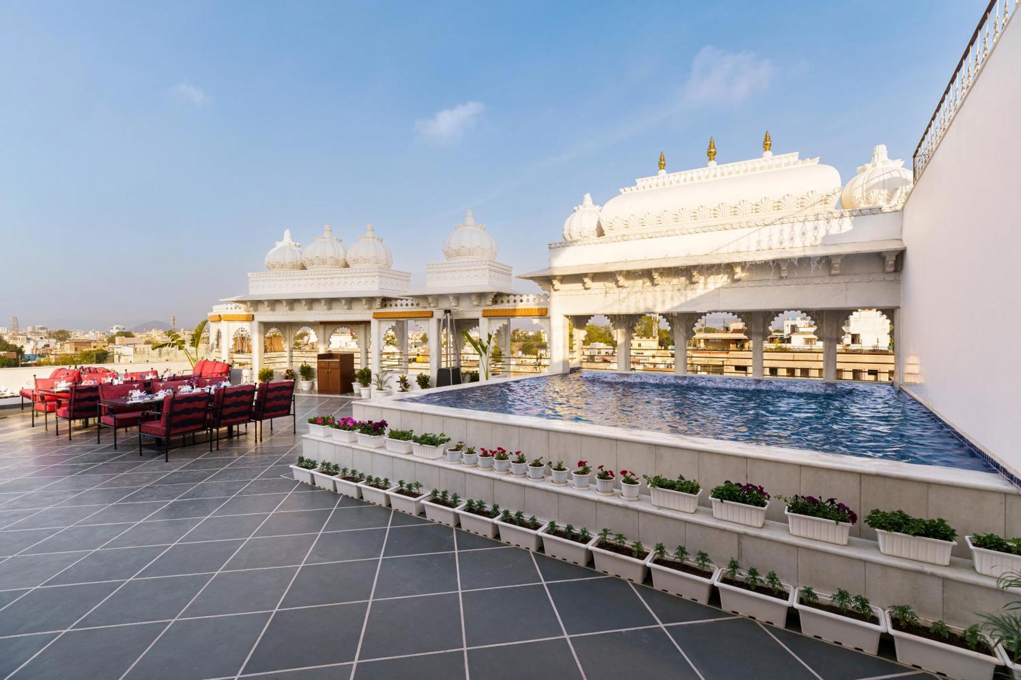 Chunda Haveli Hotel Udaipur Exterior photo