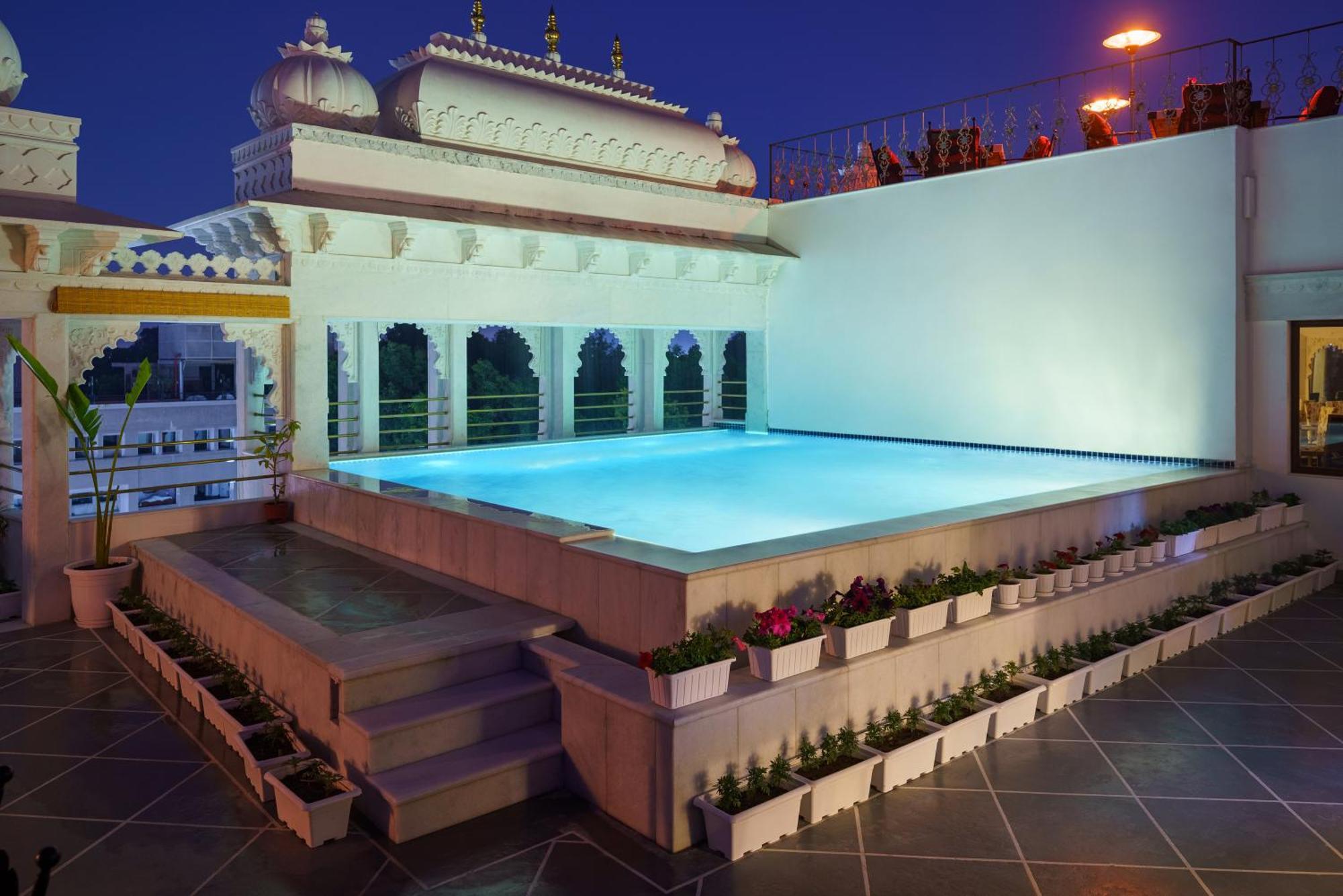 Chunda Haveli Hotel Udaipur Exterior photo