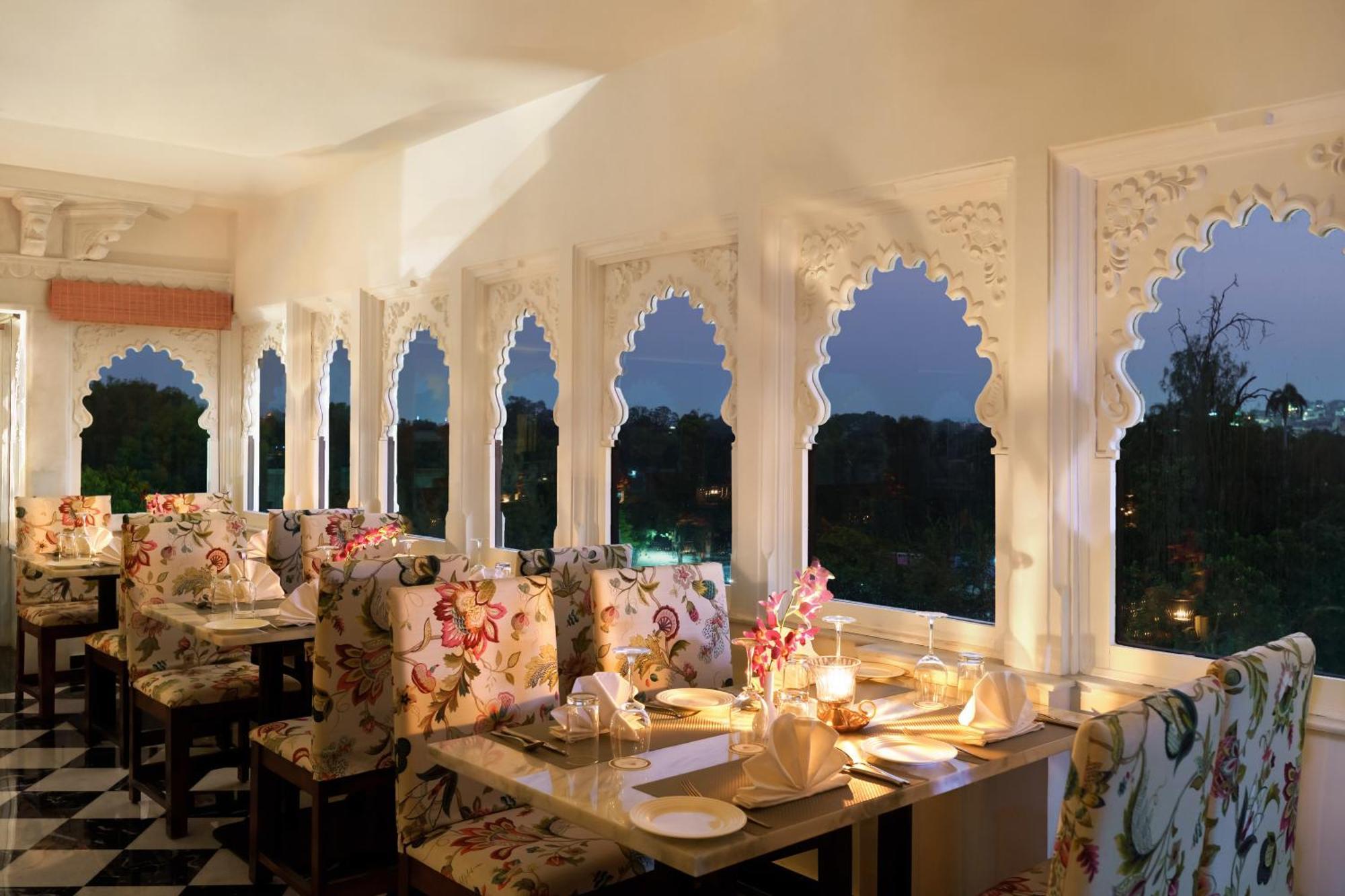 Chunda Haveli Hotel Udaipur Exterior photo
