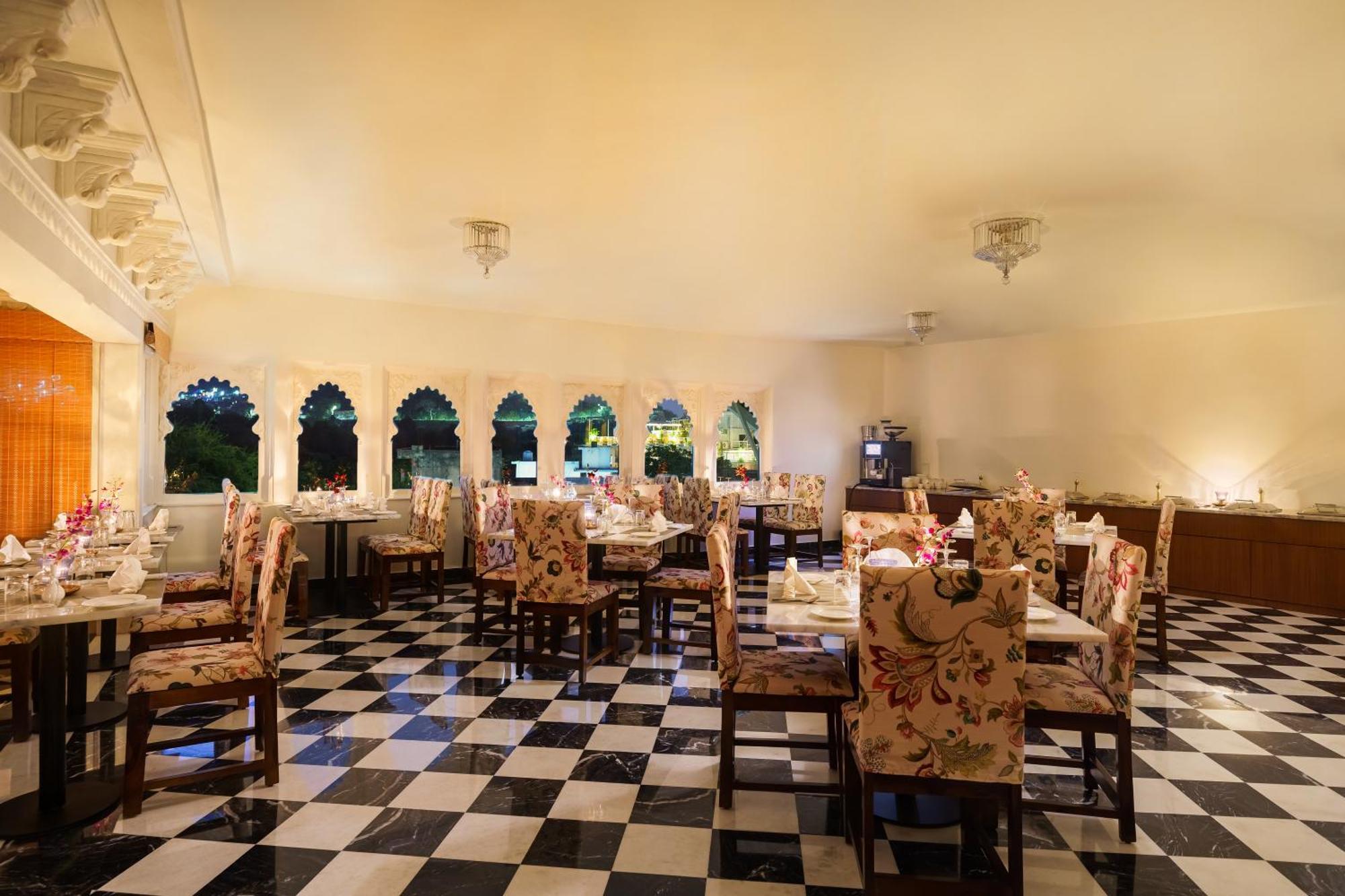 Chunda Haveli Hotel Udaipur Exterior photo