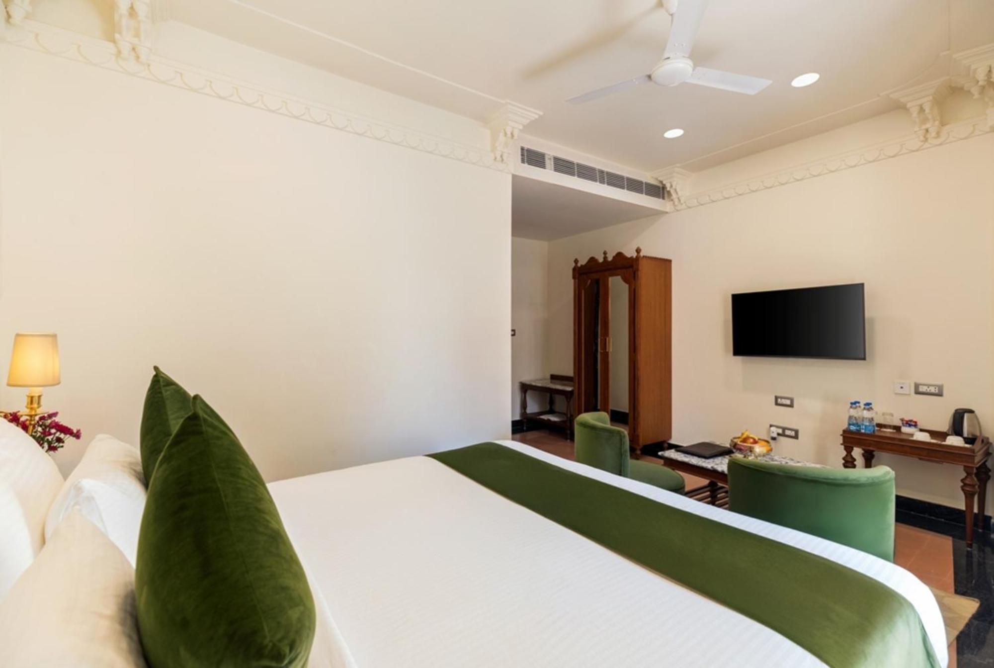 Chunda Haveli Hotel Udaipur Exterior photo