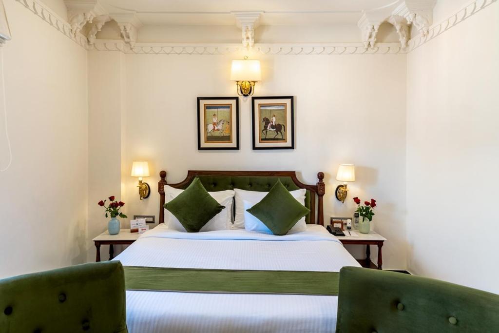 Chunda Haveli Hotel Udaipur Exterior photo