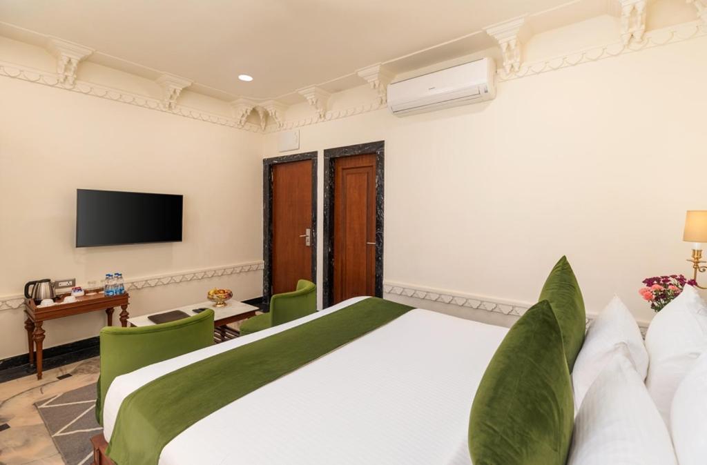 Chunda Haveli Hotel Udaipur Exterior photo